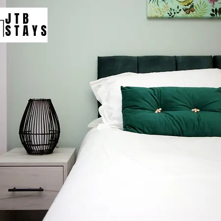 Spacious 1 Bedroom By Jtb Stays Short Lets & Serviced With Wifi Apartment Bristol