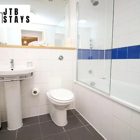 Spacious 1 Bedroom By Jtb Stays Short Lets & Serviced With Wifi Apartment Bristol