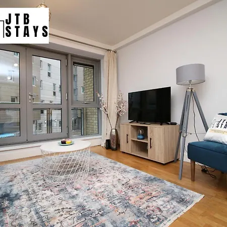 Spacious 1 Bedroom By Jtb Stays Short Lets & Serviced With Wifi Bristol